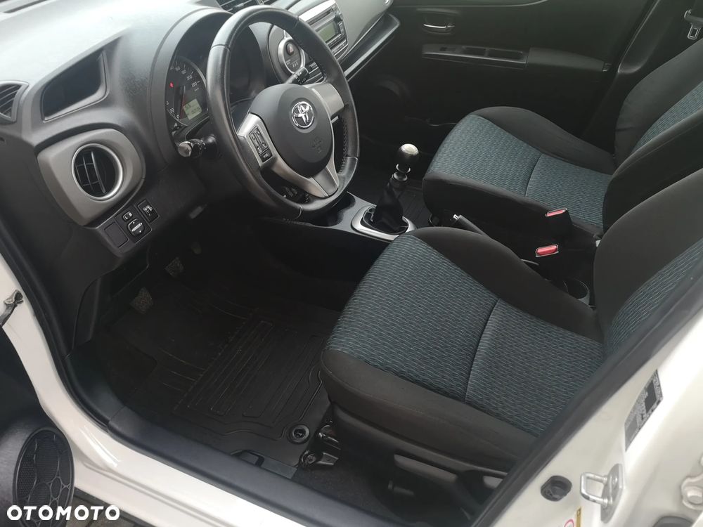 Toyota Yaris - 11