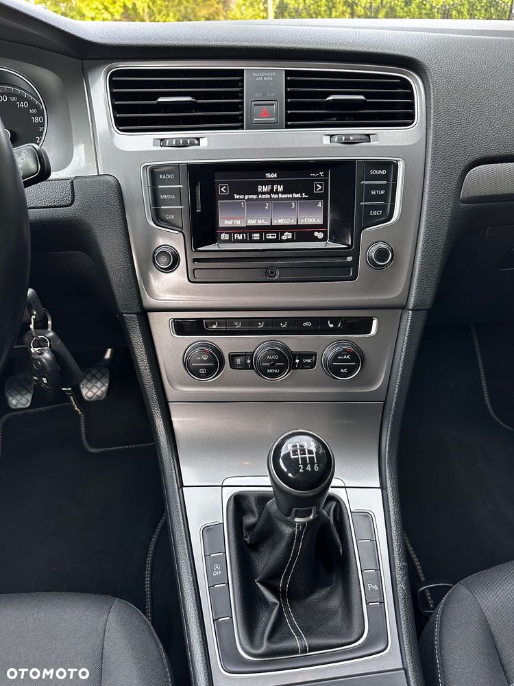 Volkswagen Golf 2.0 TDI BlueMotion Technology Lounge - 33