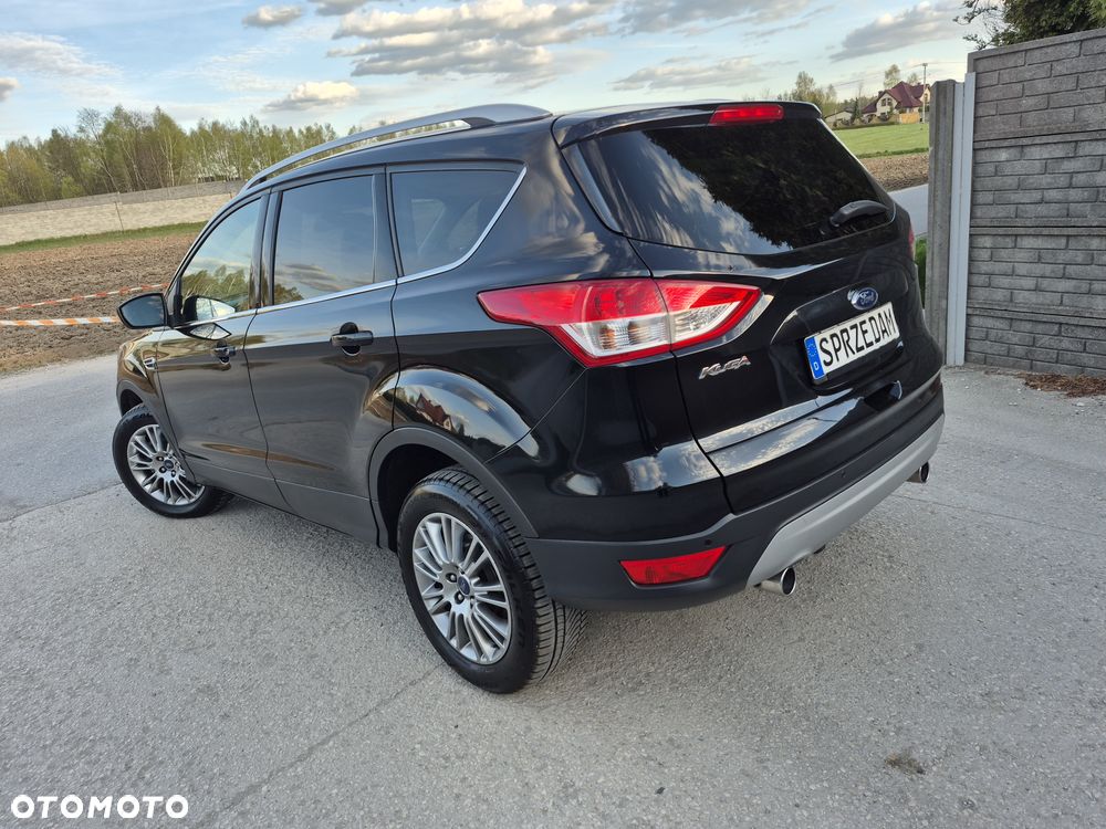 Ford Kuga 2.0 TDCi 2x4 Titanium - 4