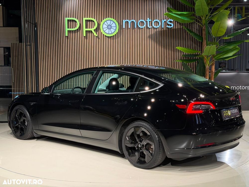 Tesla Model 3 - 14