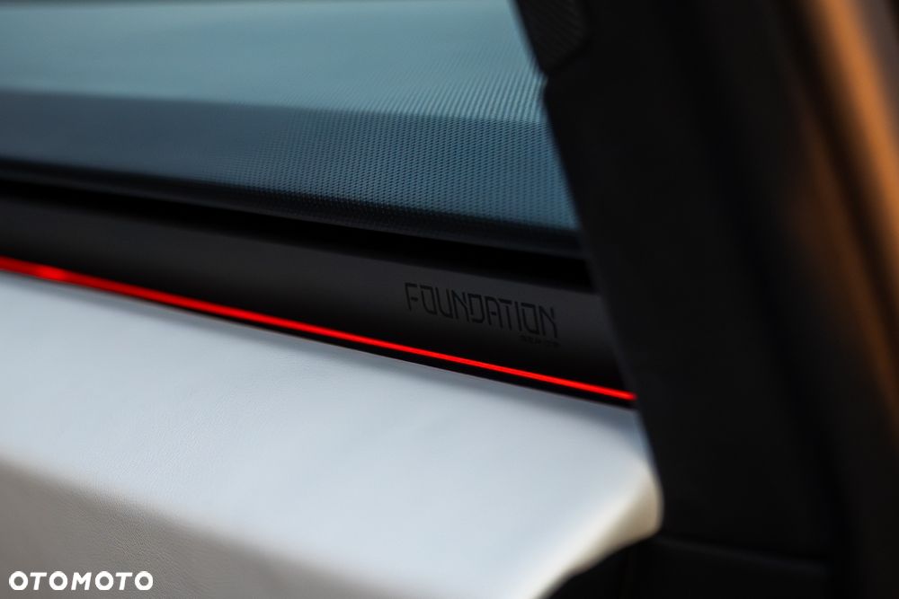 Tesla Cybertruck - 19