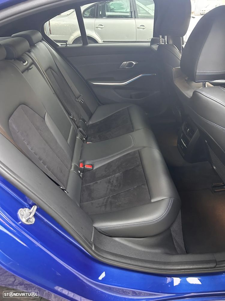 BMW 330 - 34