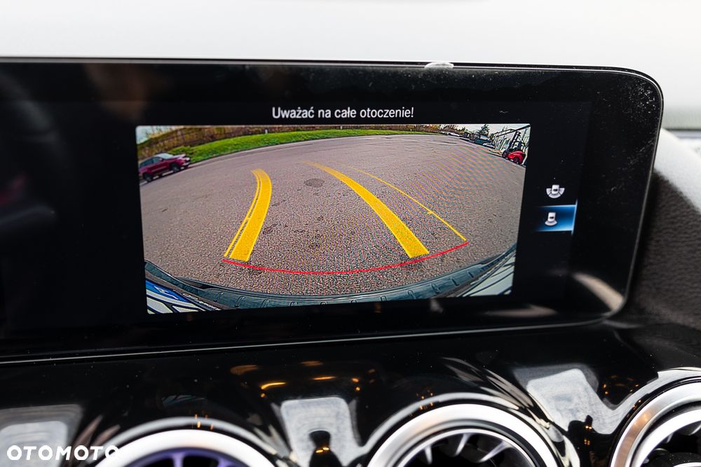 Mercedes-Benz GLA 250 8G-DCT AMG Line - 34