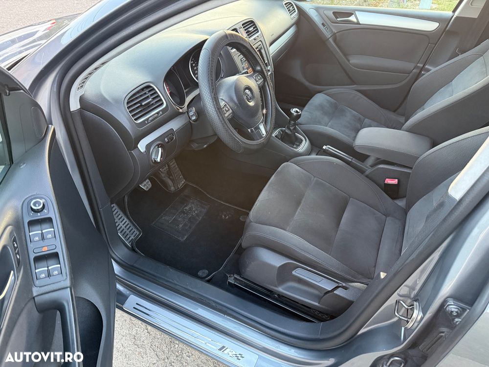 Volkswagen Golf - 8