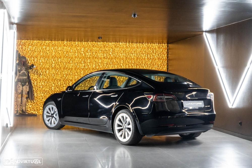 Tesla Model 3 - 14