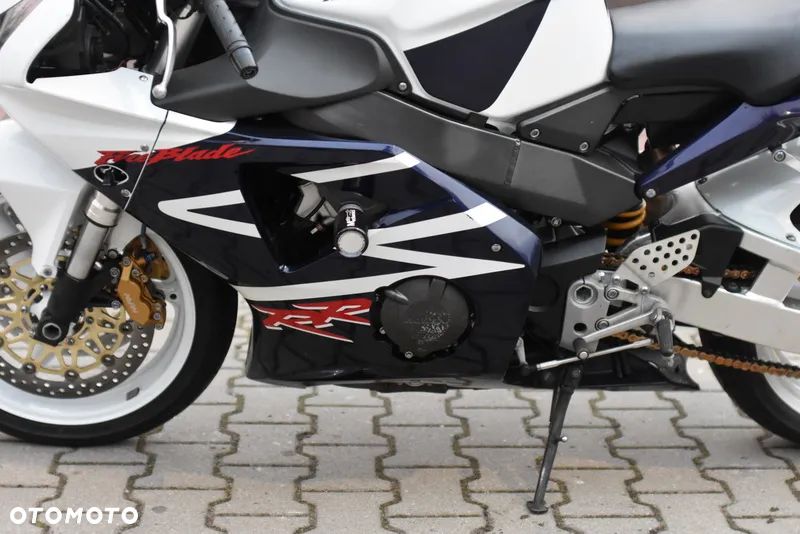 Honda CBR - 27