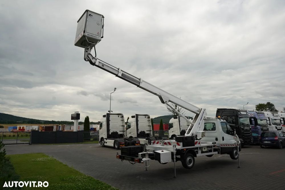 Iveco DAILY 35-120 / Platformă de lucru aeriană / MULTITEL MT 182 / 4 stabilizatoare / MANUALĂ / 2017 - 6