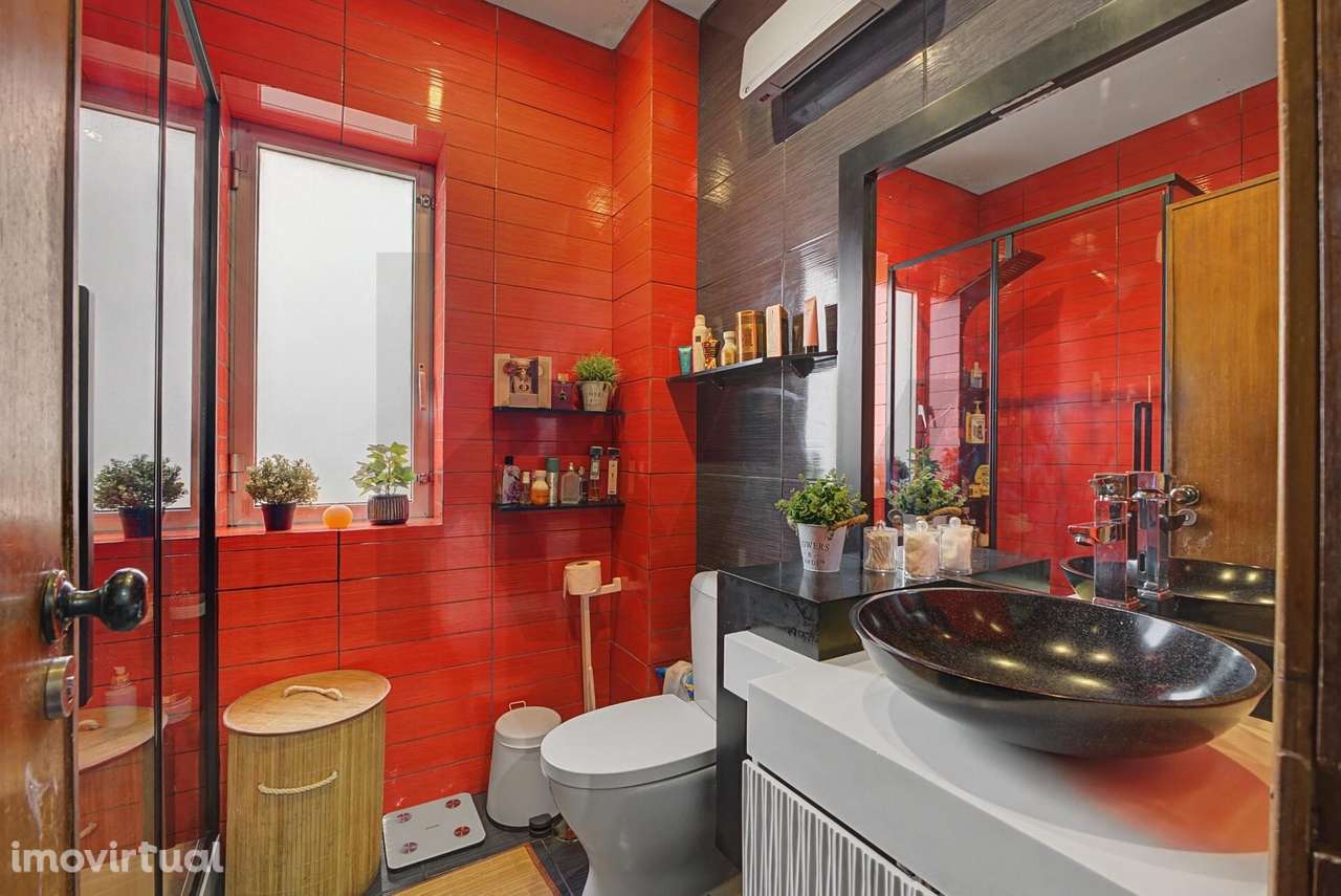 T2+1 Renovado Estação Devesas (Vila Nova de Gaia) - Metro Linha Rubi - Grande imagem: 4/31