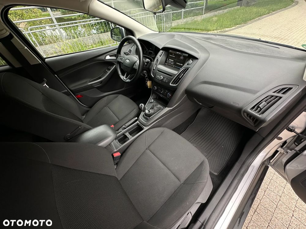 Ford Focus 1.0 EcoBoost Titanium - 8