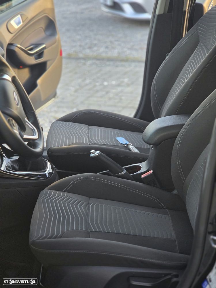 Ford Fiesta 1.0 T EcoBoost Titanium - 14