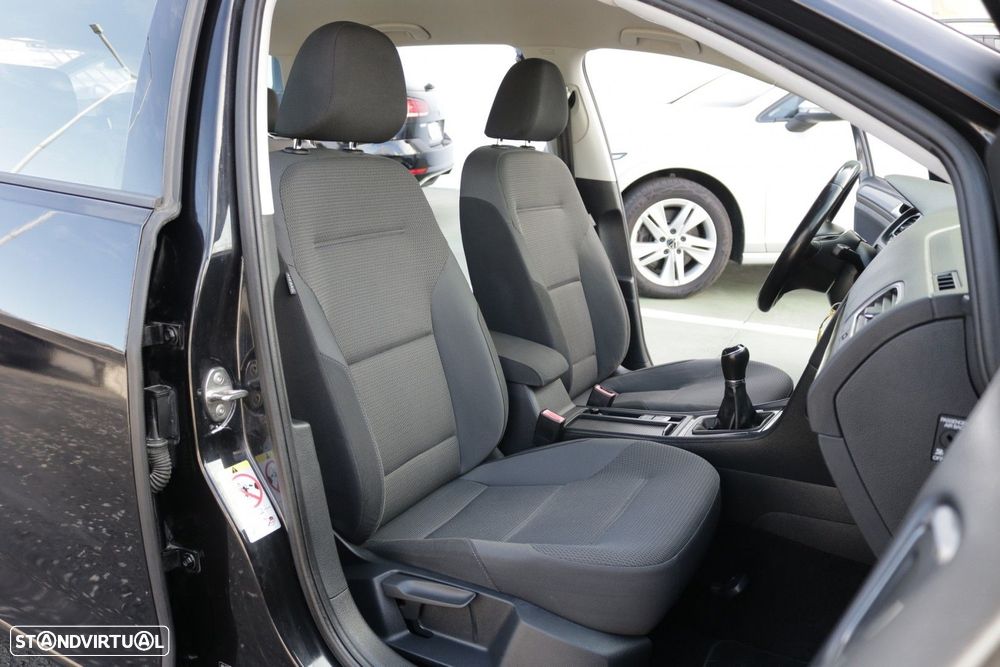 VW Golf Variant 1.6 TDi Confortline - 20