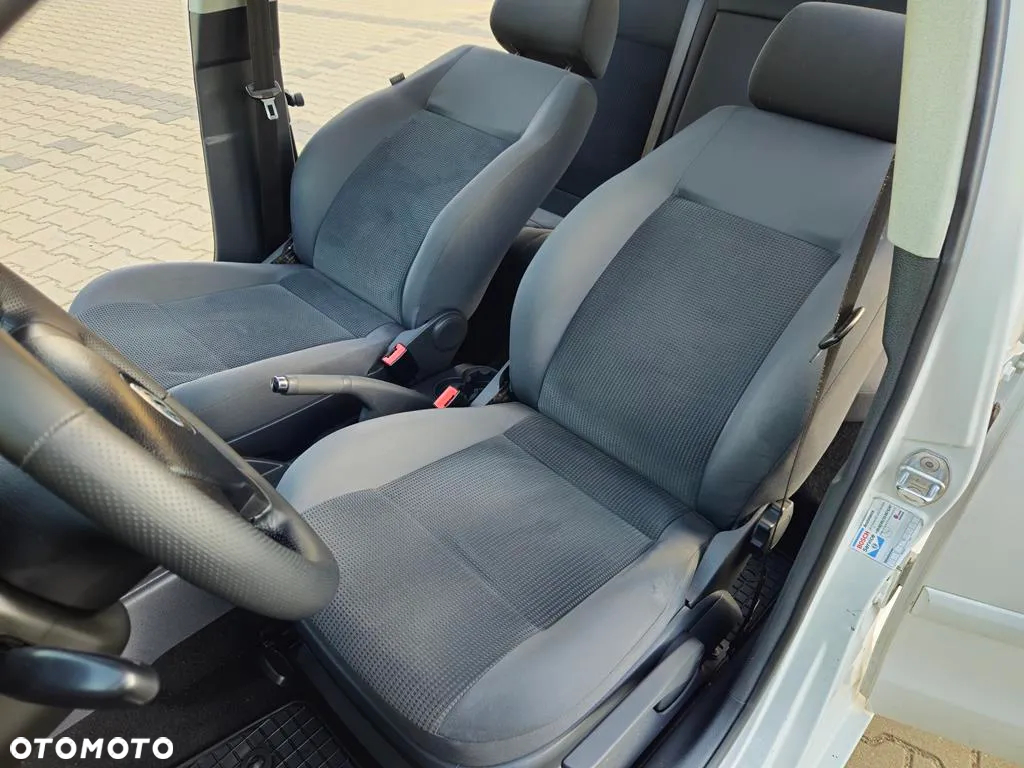 Volkswagen Polo 1.4 Comfortline - 33