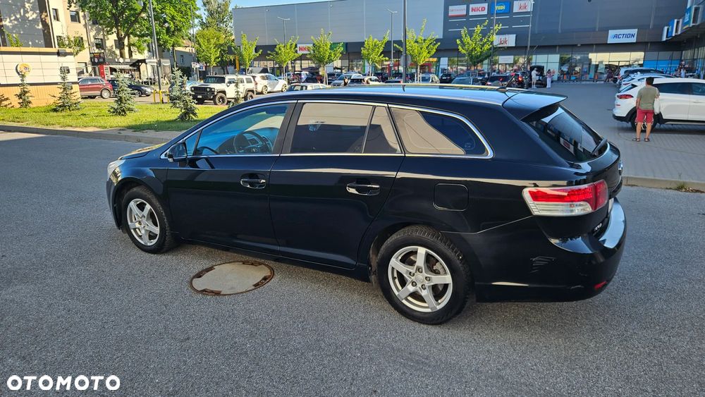 Toyota Avensis - 7