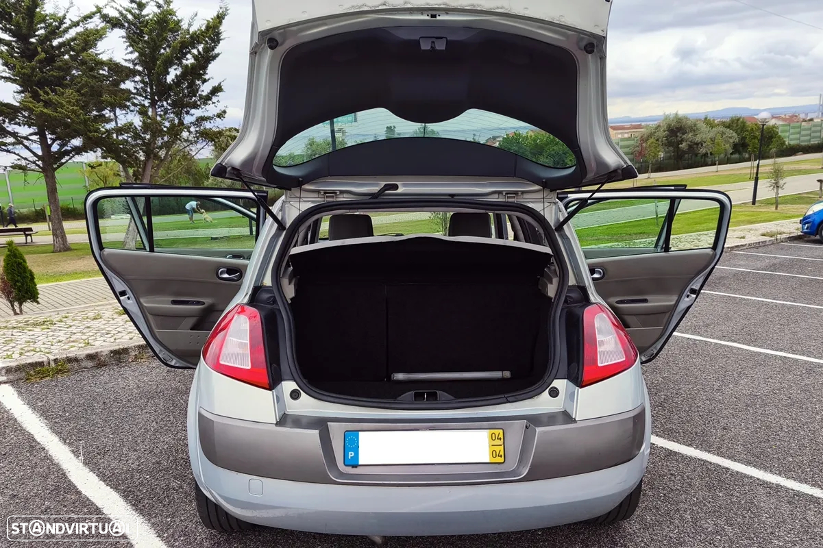 Renault Mégane 1.5 dCi Confort - 13