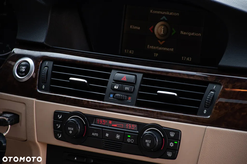 BMW Seria 3 325i - 28