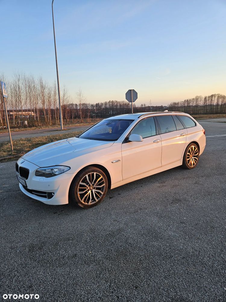 BMW Seria 5 520d Sport-Aut - 1