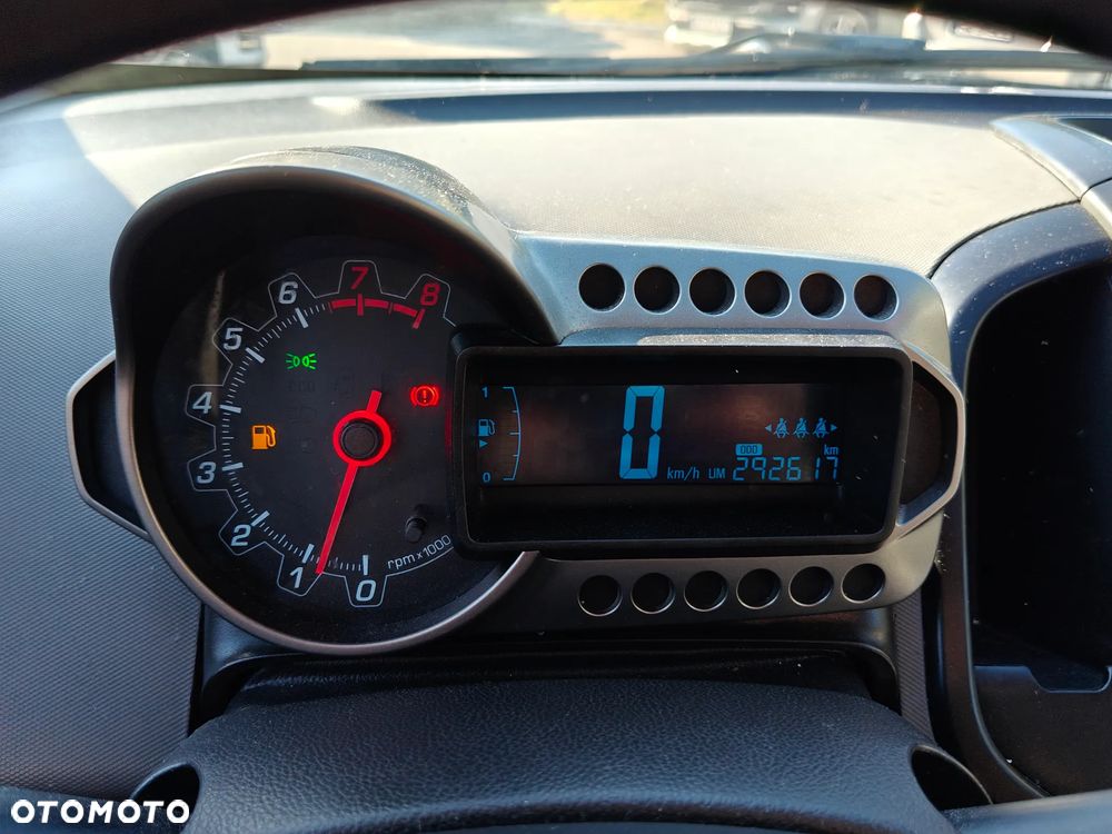 Chevrolet Aveo 1.2 LT+ - 21