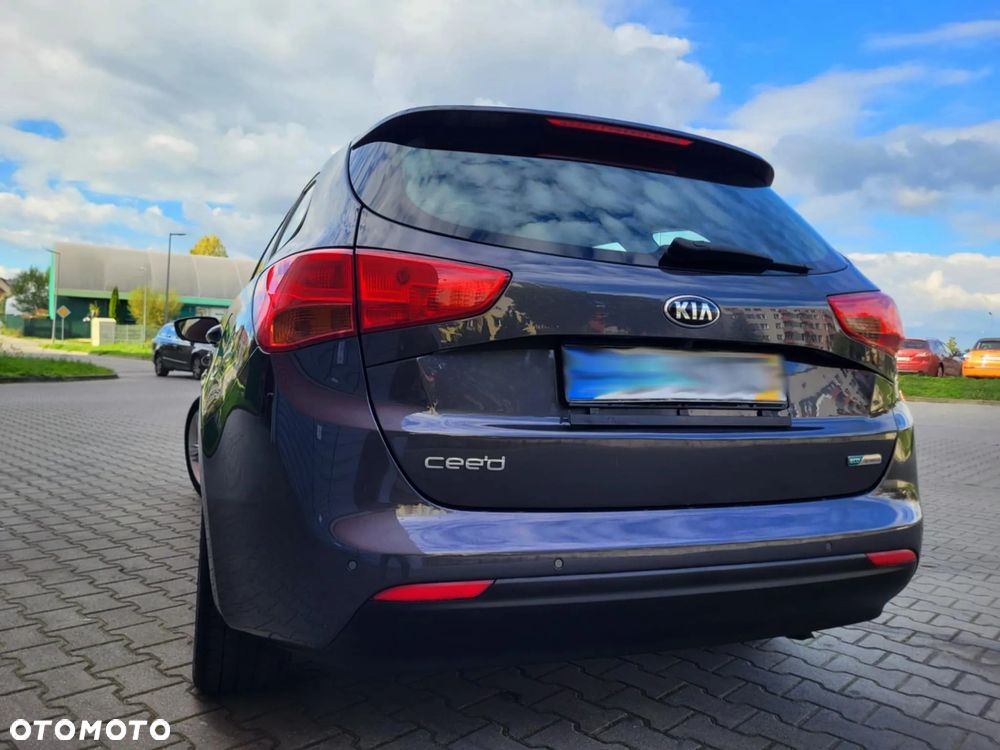 Kia Ceed 1.6 CRDi 136 ISG Edition 7 - 19