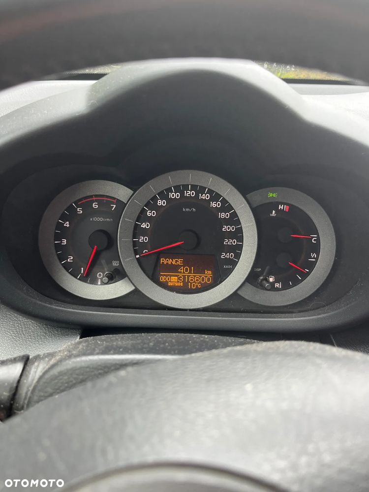 Toyota RAV4 2.2 D-4D Prestige - 8