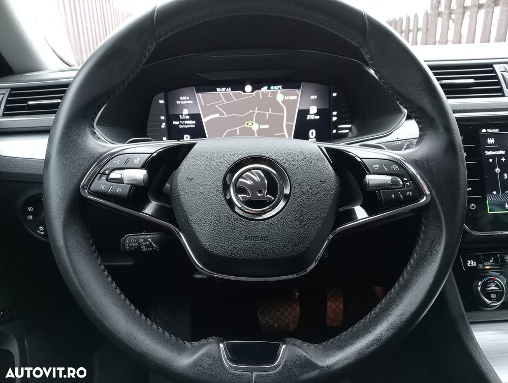 Skoda Superb 2.0 TDI DSG Premium Edition - 16