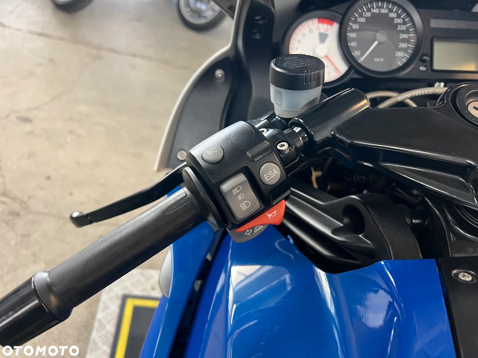 BMW K - 32