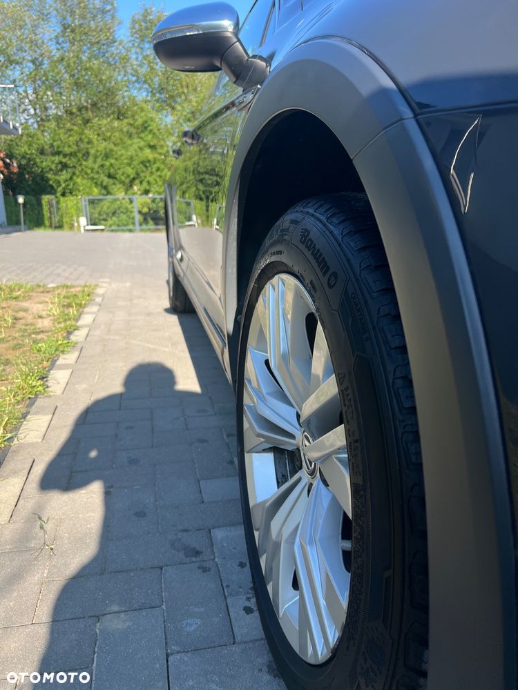 Volkswagen Passat Alltrack - 15
