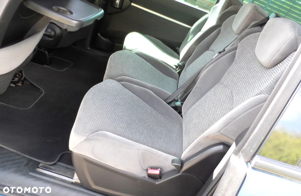 Peugeot 807 HDi 135 Premium - 26
