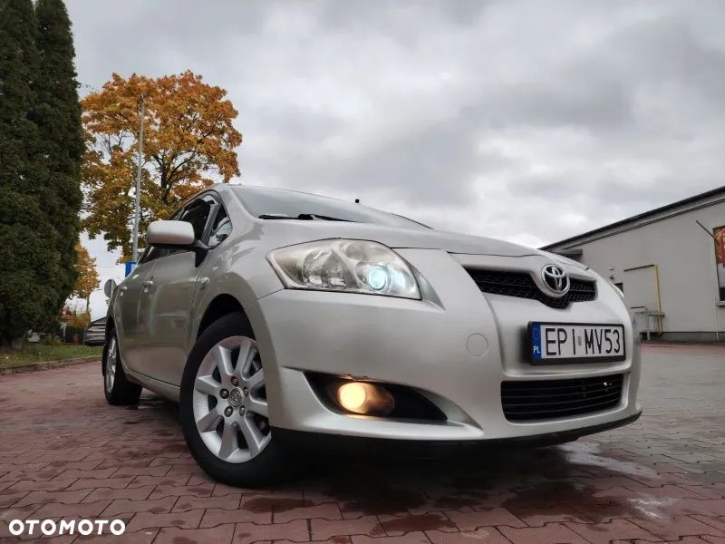 Toyota Auris - 16