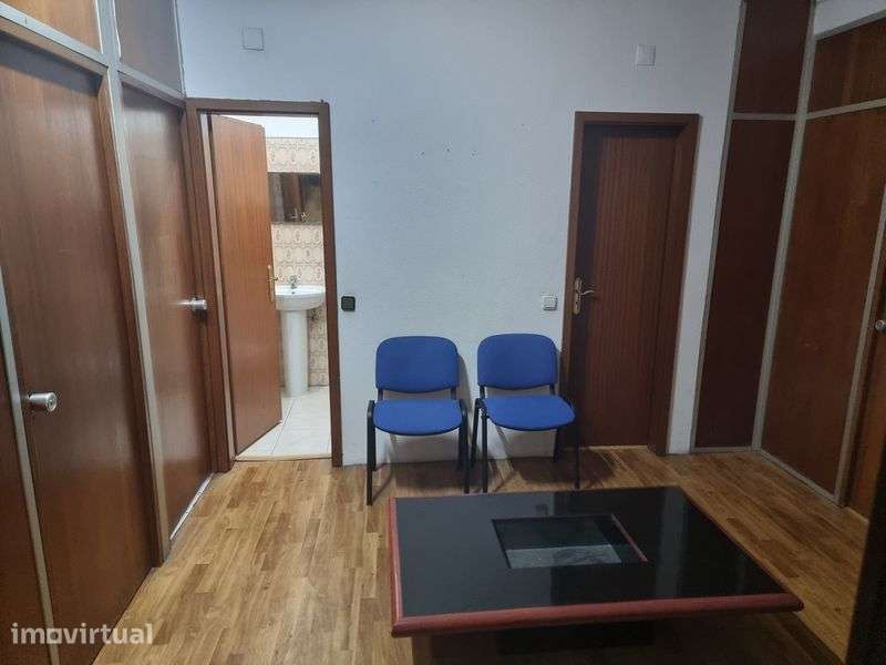 Alugo escritório atrás  da câmara  de viseu - Grande imagem: 3/3