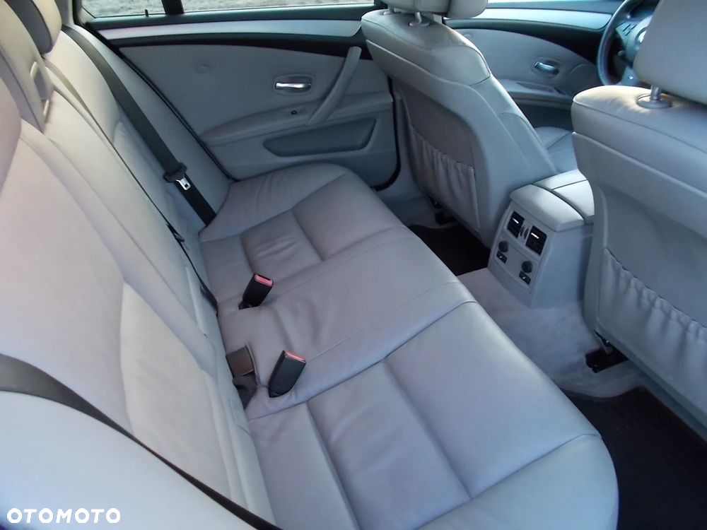 BMW Seria 5 530d Edition Sport - 8