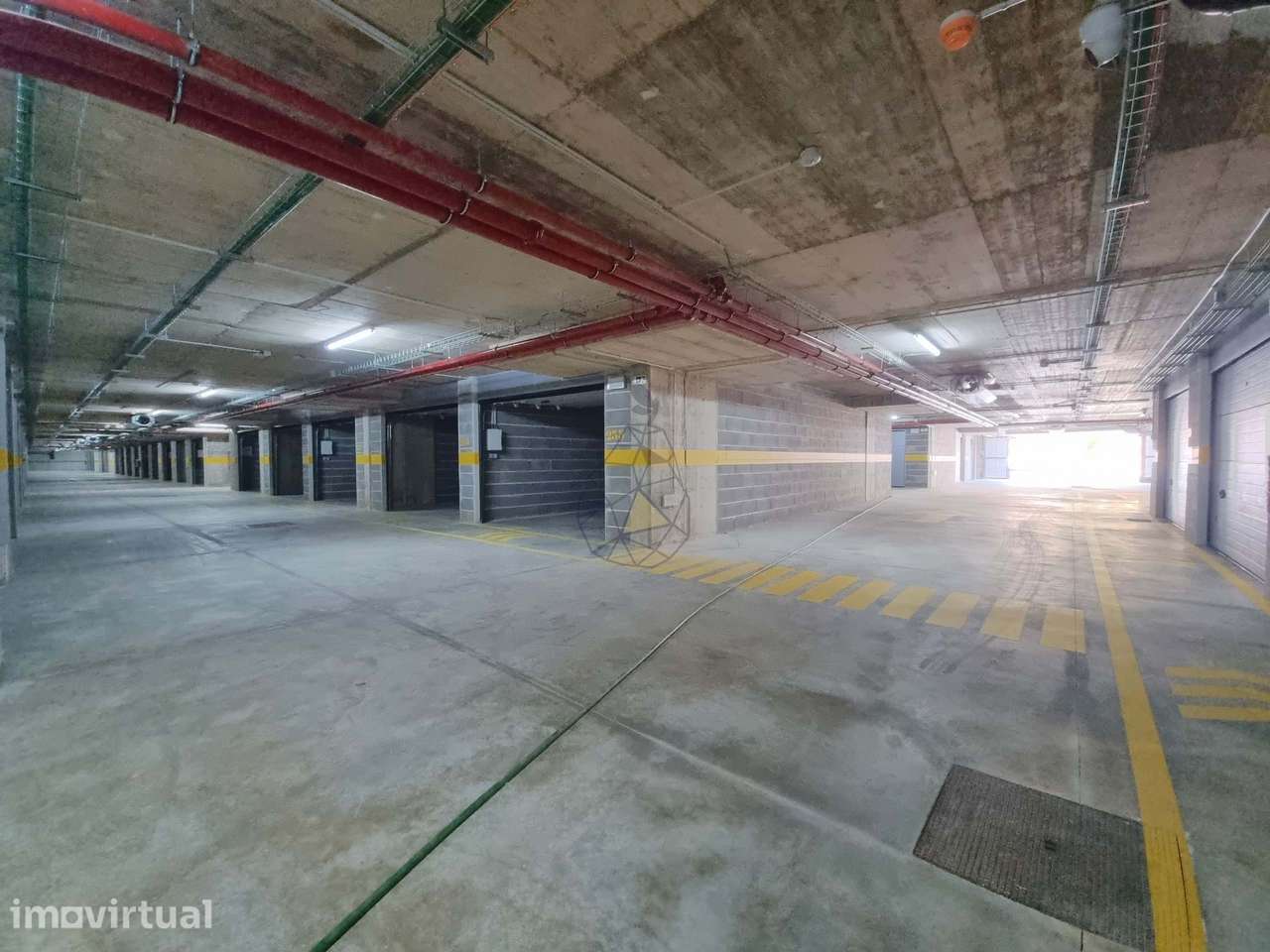 Garagens Box à Venda em Portimão — de 16 m² a 28 m², entre a estação d - Grande imagem: 4/32