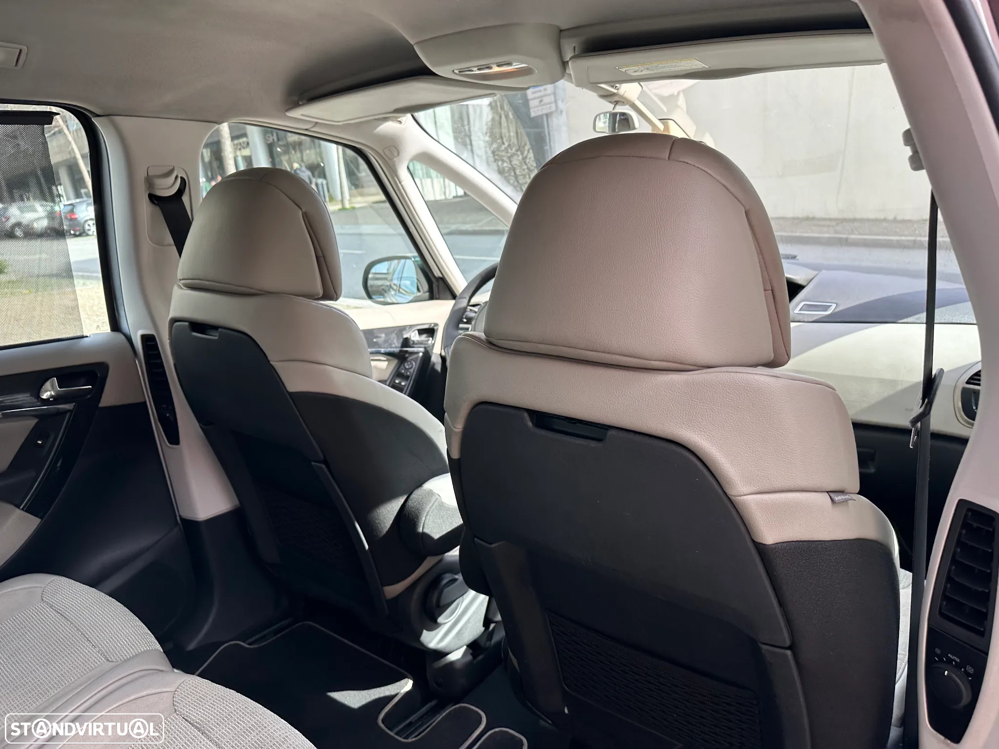 Citroën C4 Grand Picasso 1.6 HDi Exclusive CMP6 - 23