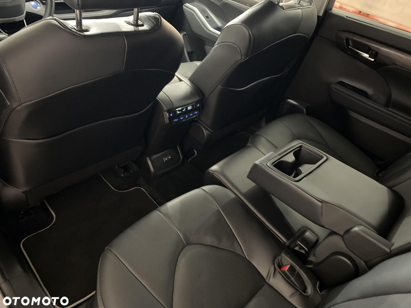 Toyota Highlander - 11