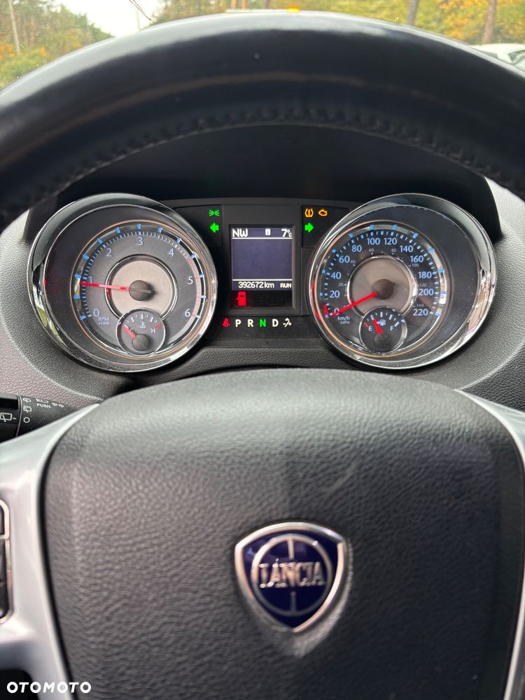 Lancia Voyager 2.8CRD Platinum - 7