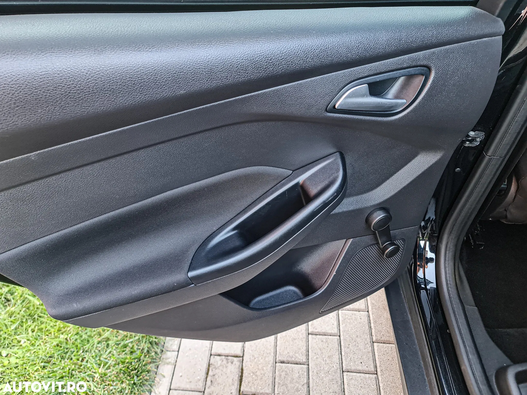 Ford Focus 1.0 EcoBoost 99g Start-Stopp-System Business Edition - 13