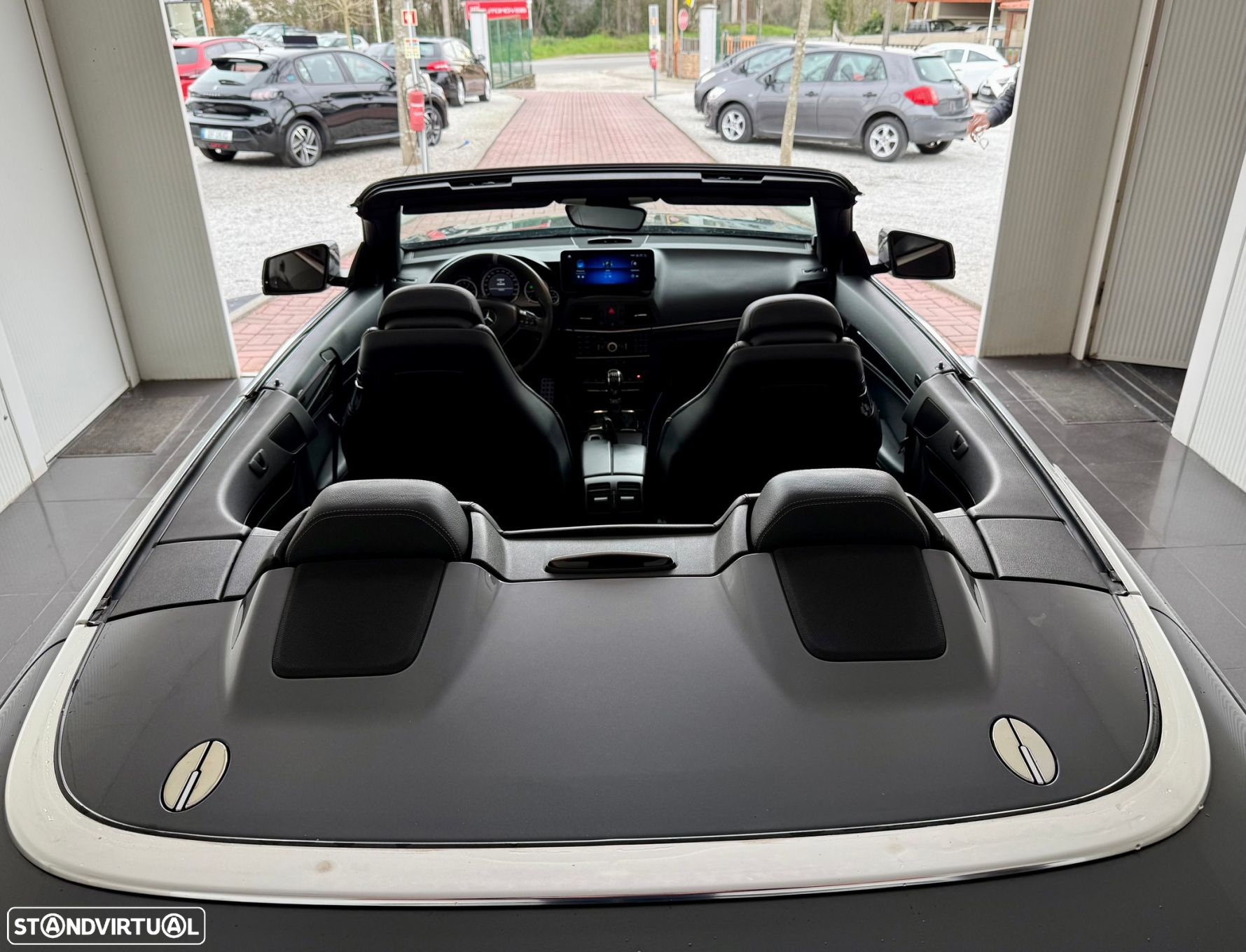 Mercedes-Benz E 220 CDi Avantgarde BlueEfficiency - 17