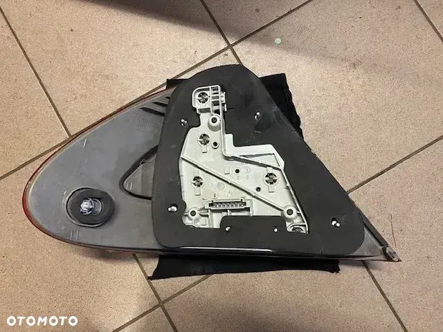 LAMPA TYŁ PRAWA MERCEDES W211 LIFT SEDAN - 4