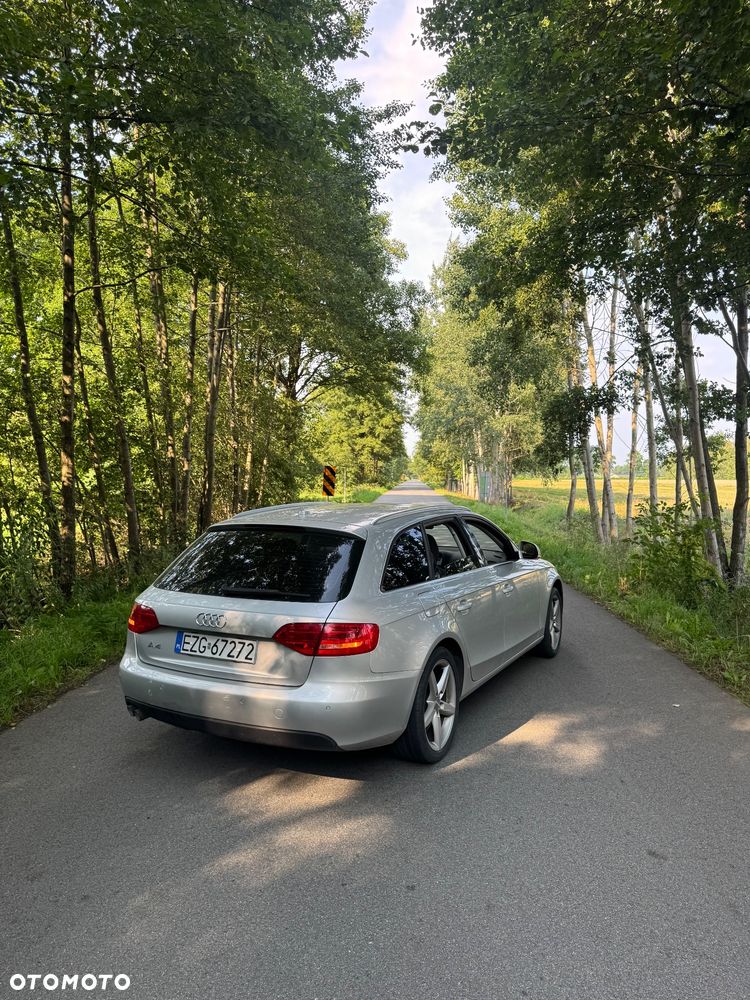 Audi A4 Avant - 11
