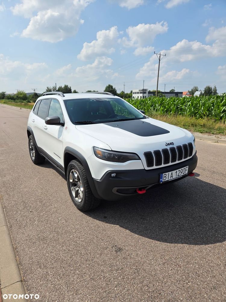 Jeep Cherokee - 1
