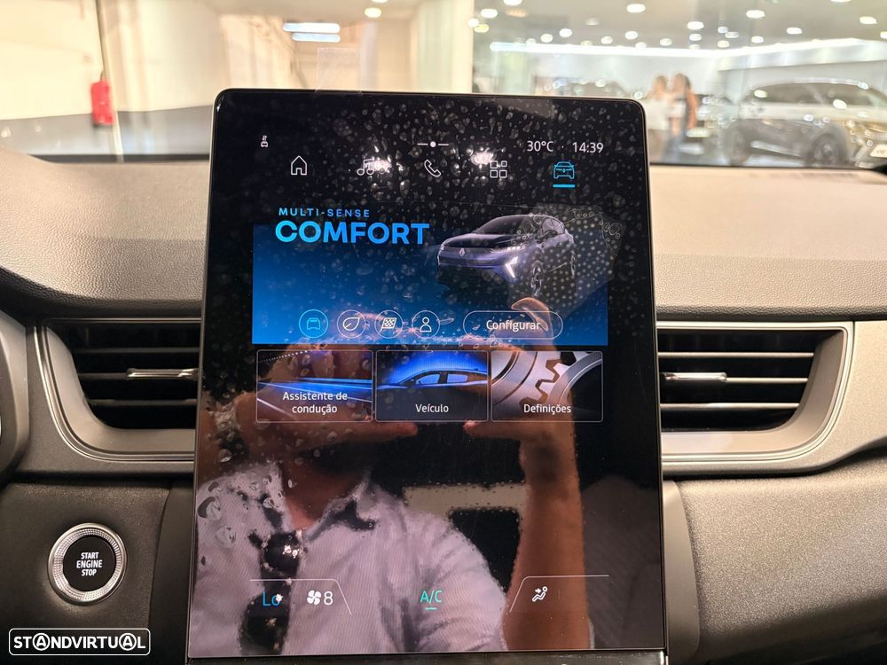 Renault Captur 1.0 TCe Techno Bi-Fuel - 31