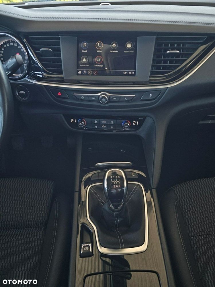 Opel Insignia - 16