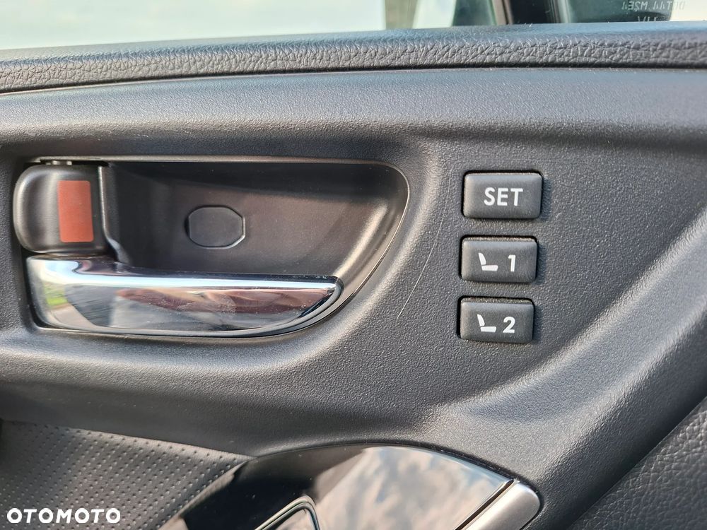 Subaru Forester 2.0 XT Platinum Lineartronic - 13