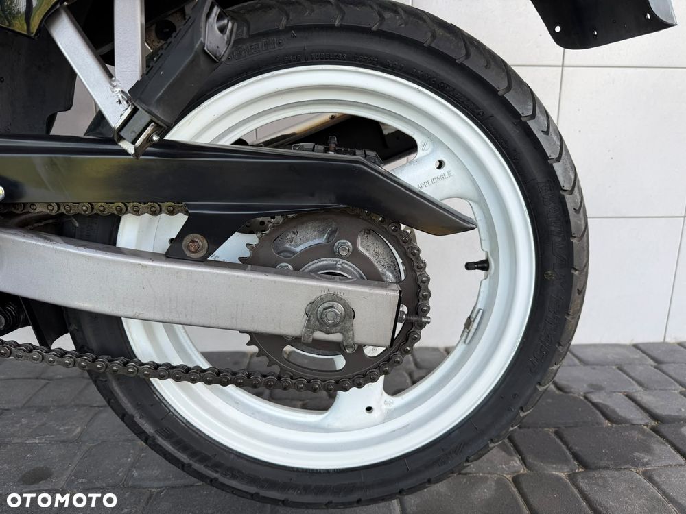 Suzuki GS - 18