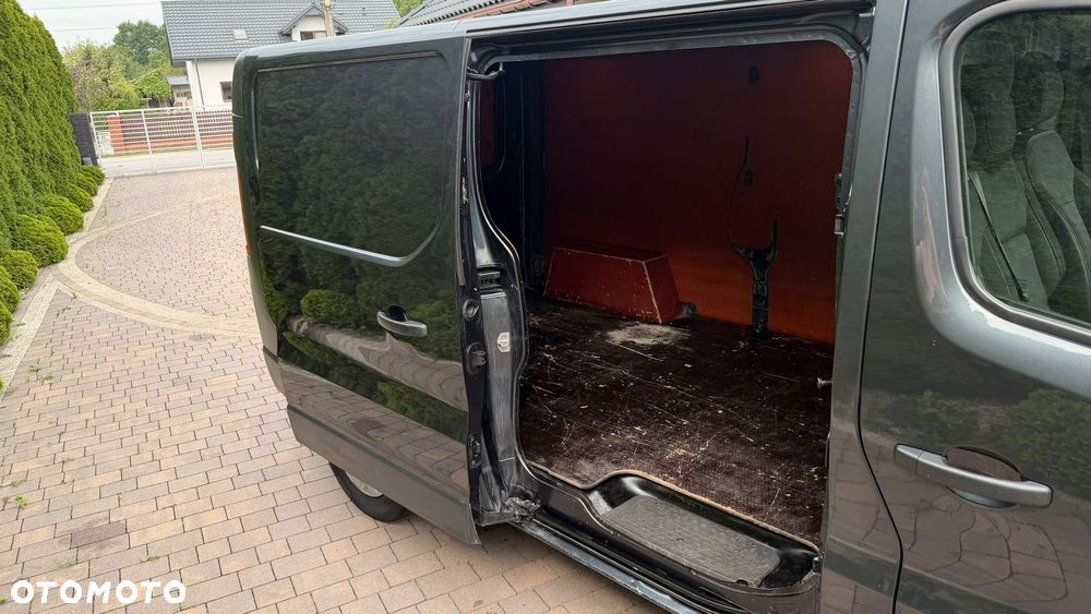 Renault TRAFIC - 10