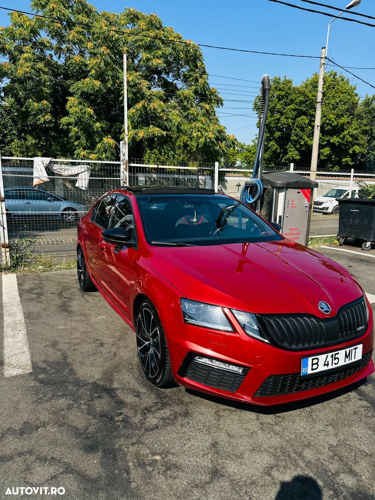 Skoda Octavia 2.0 TDI DSG RS - 3