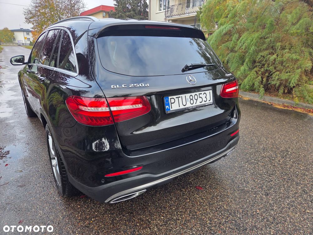 Mercedes-Benz GLC 250 d 4Matic 9G-TRONIC AMG Line - 26