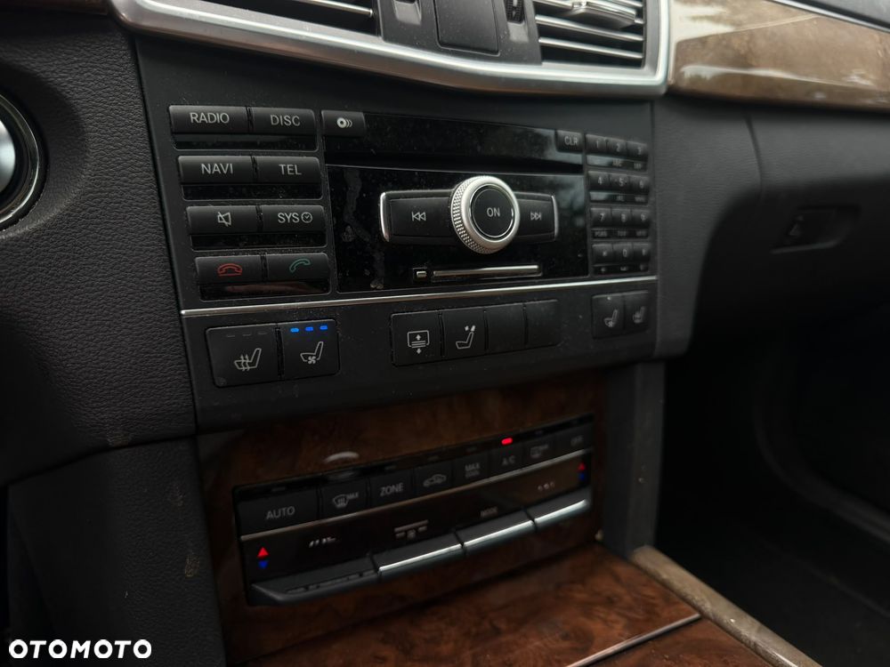 Mercedes-Benz Klasa E 500 4-Matic Avantgarde - 21