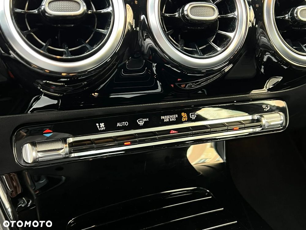Mercedes-Benz Klasa A 180 AMG Line 7G-DCT - 19