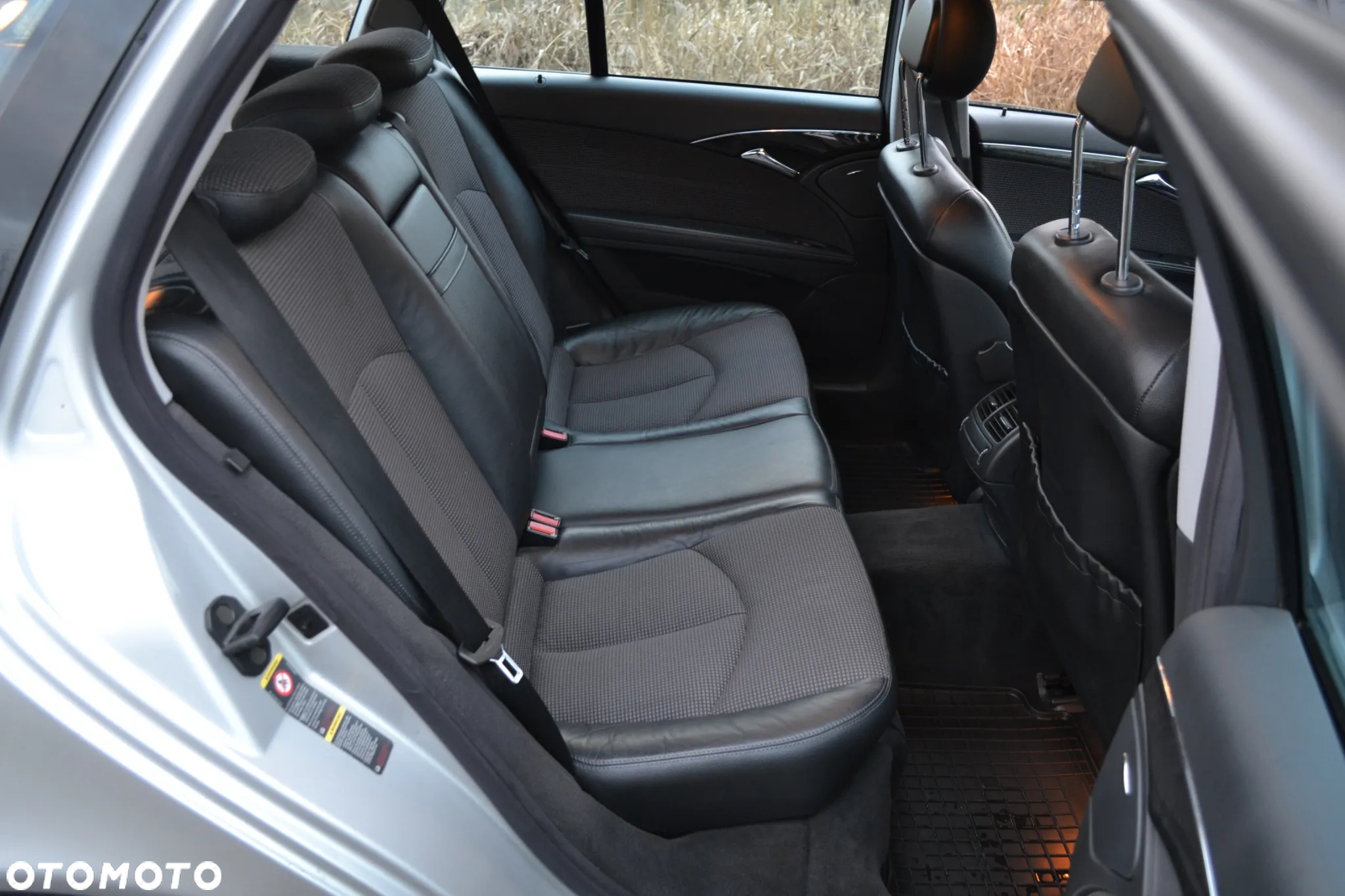 Mercedes-Benz Klasa E 240 4-Matic T Avantgarde - 14