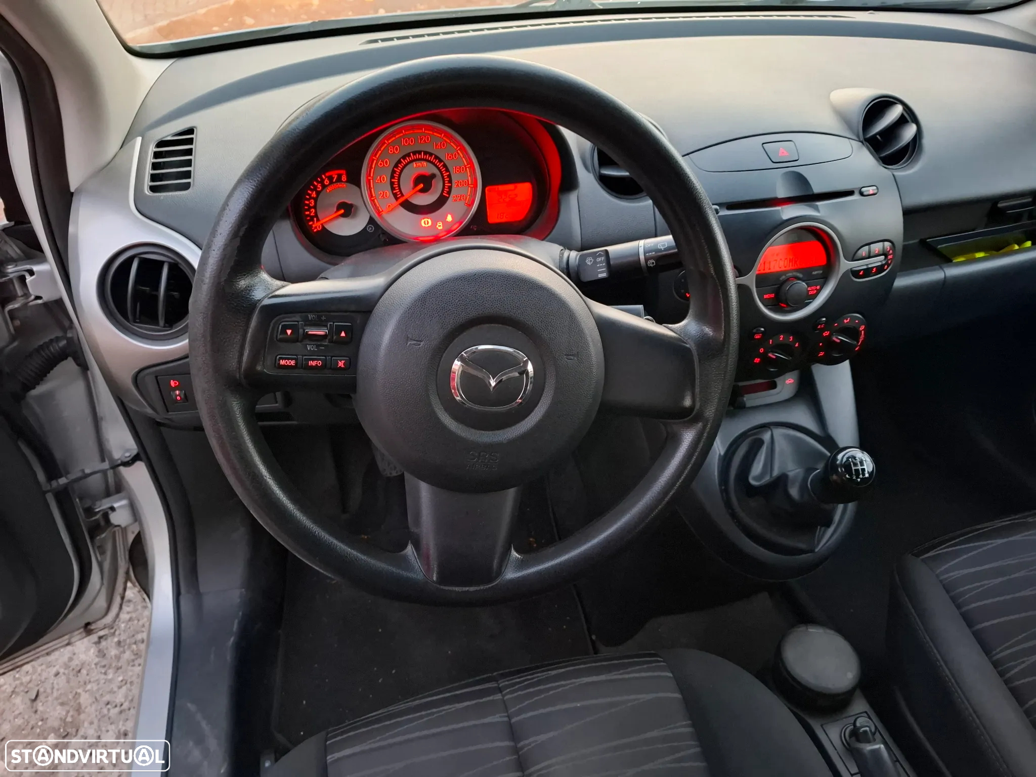 Mazda 2 1.3 MZR Exclusive - 14